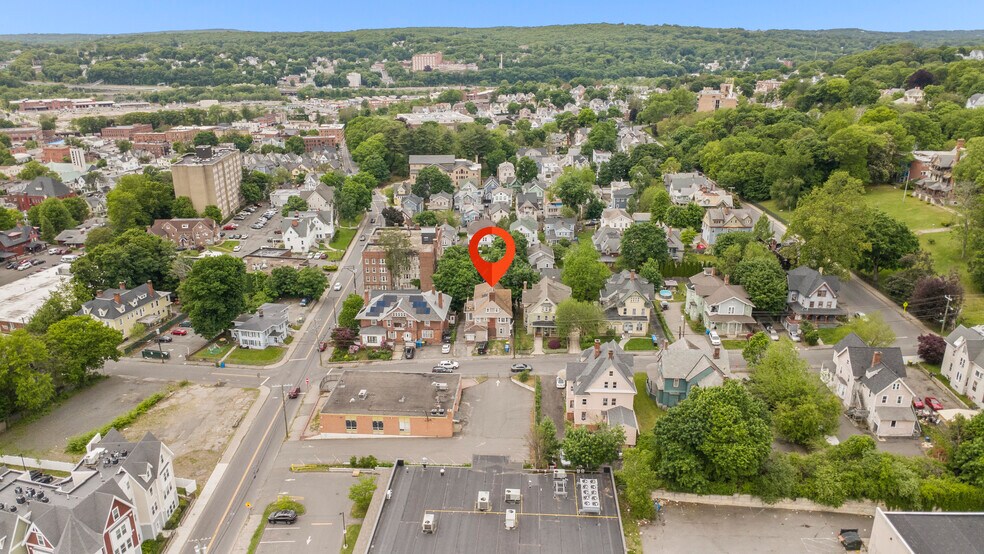 More Photos Of 135 Prospect St, Waterbury Apartments For Sale