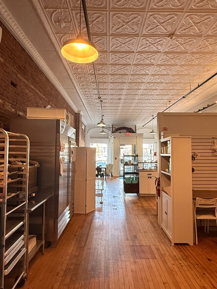 More Photos Of 146 Maine st, Brunswick Office For Lease