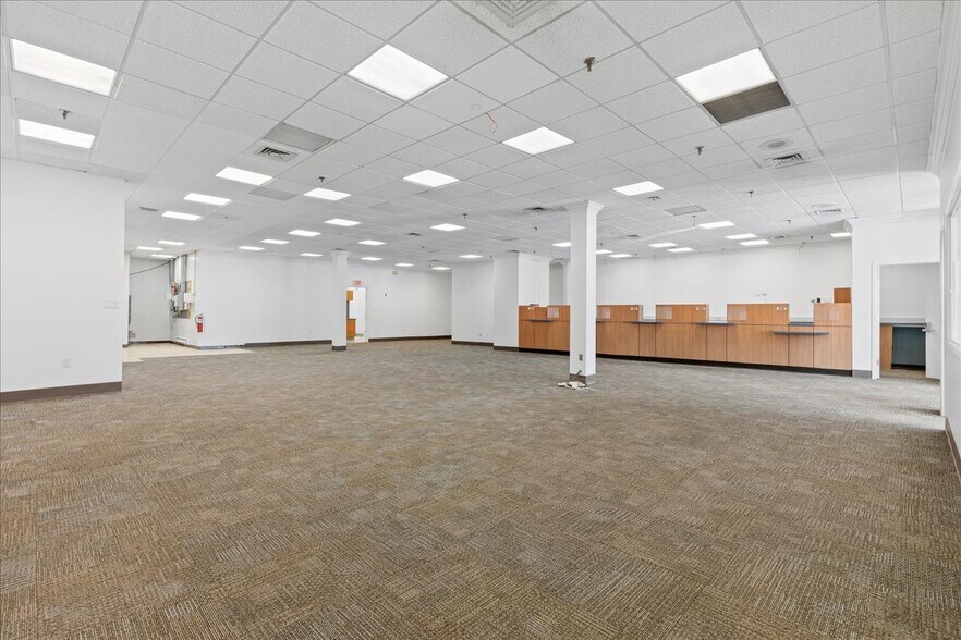 More Photos Of 431 Route 513, Califon Supermarket For Lease
