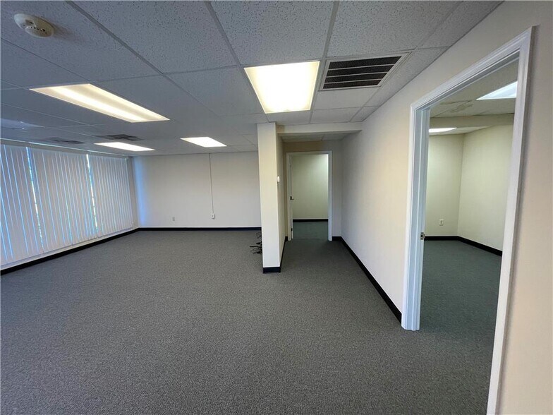 More Photos Of 344 S 3rd St, Coopersburg Medical For Sale