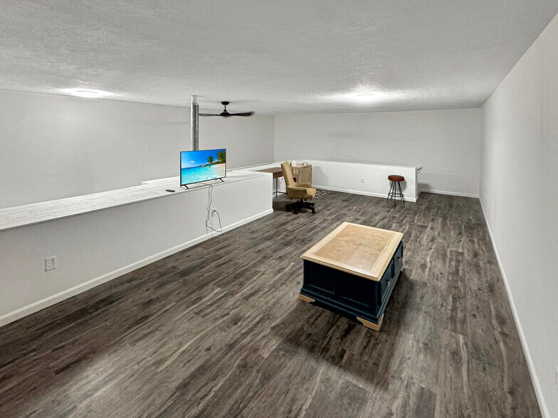 More Photos Of 1728 Sadler St, Sandusky Warehouse For Sale