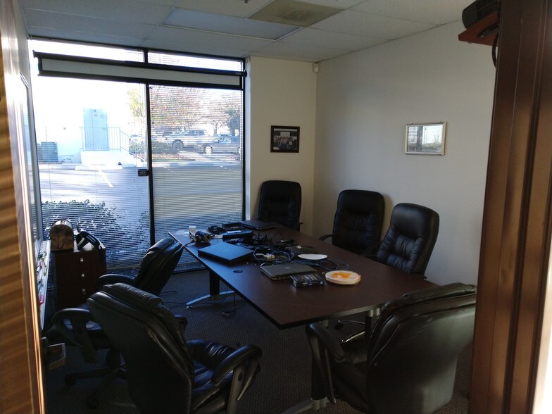 More Photos Of 4531 Market St, Ventura Manufacturing For Lease