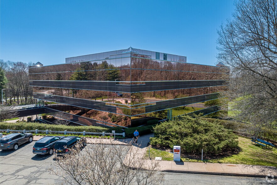 More Photos Of 175 Capital Blvd, Rocky Hill Office For Lease
