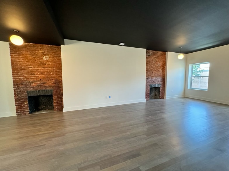 More Photos Of 2277 3rd Ave, New York Storefront Retail Residential For Lease