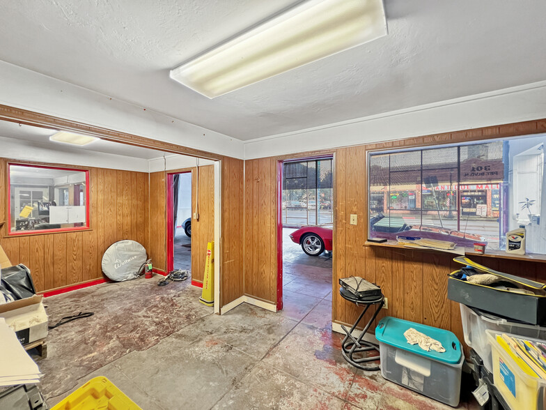 More Photos Of 301 N Petaluma Blvd, Petaluma Freestanding For Lease