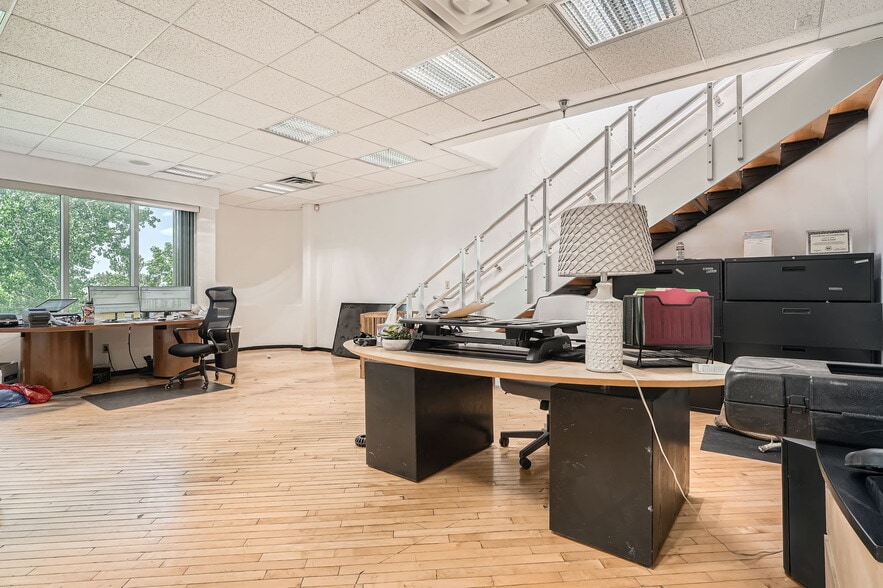 More Photos Of 120 Capital Dr, Golden Warehouse For Sale