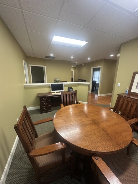 More Photos Of 267 W Wieuca Rd NE, Atlanta Office For Sale
