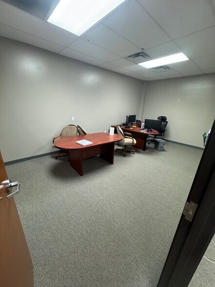 More Photos Of 8708 S Congress Ave, Austin Light Manufacturing For Lease