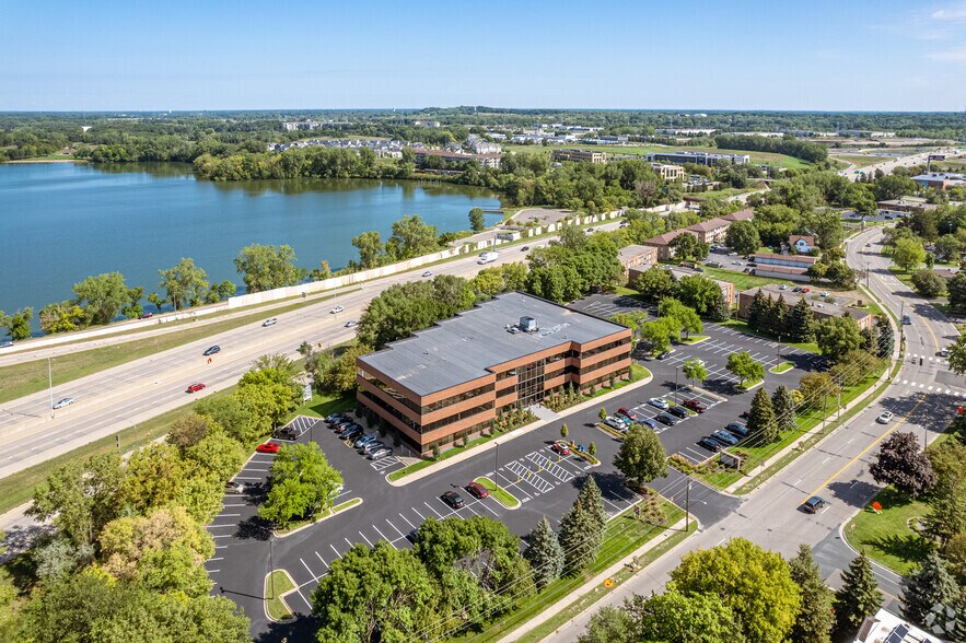 More Photos Of 900 Long Lake Rd, New Brighton Office For Sale