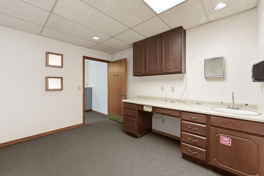 More Photos Of 201 E 5900 S, Murray Medical For Lease