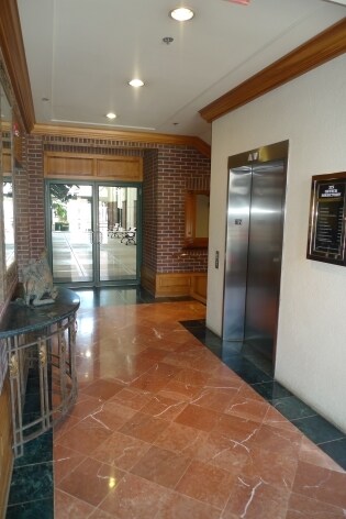 More Photos Of 225 E Deerpath, Lake Forest Unknown For Lease