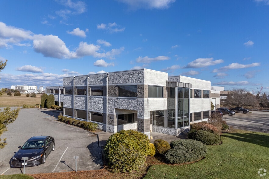 More Photos Of 200 Circuit Dr, North Kingstown Office For Sale