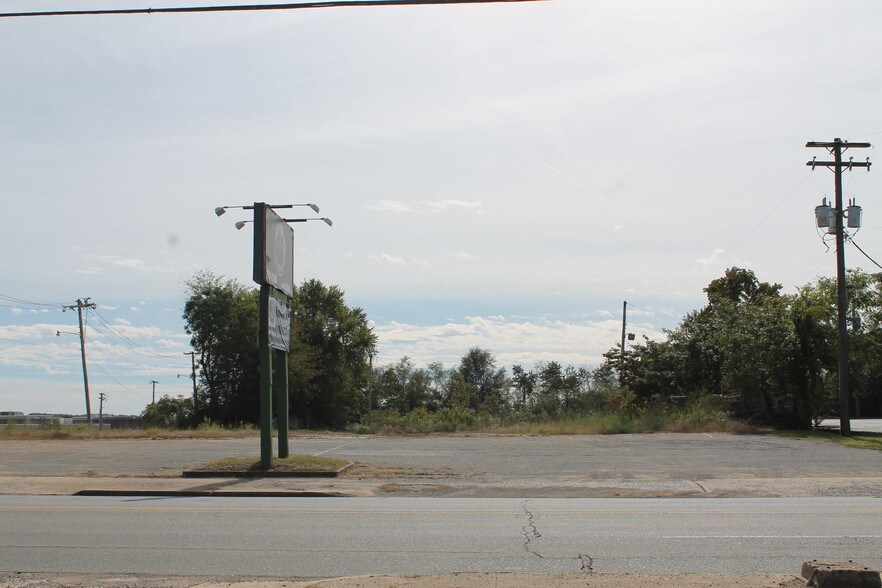 More Photos Of 3301 W Roosevelt Rd, Little Rock Land For Sale