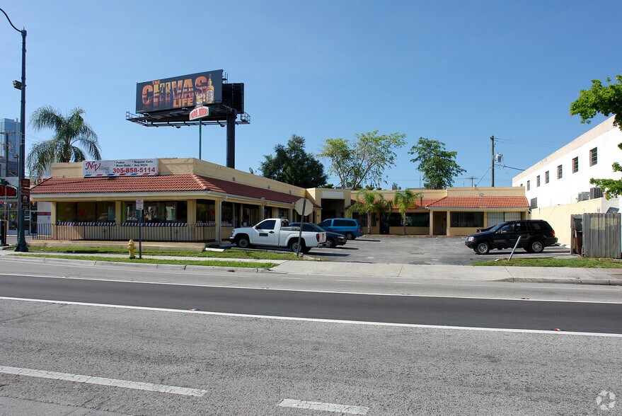 Primary Photo Of 426 SW 8th St, Miami Storefront For Lease