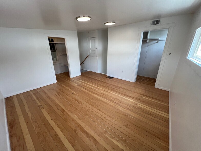 More Photos Of 5765 S Curtice St, Littleton Storefront Retail Residential For Lease