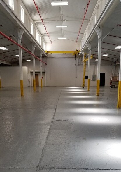 More Photos Of 200 N 8th Ave E, Newton Industrial For Sale