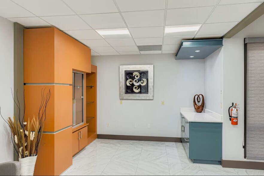 More Photos Of 5420 S Quebec St, Englewood Medical For Sale