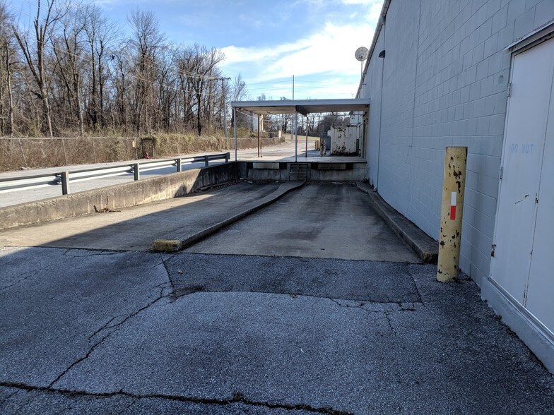 More Photos Of 2440 Lone Oak Rd, Paducah Freestanding For Sale