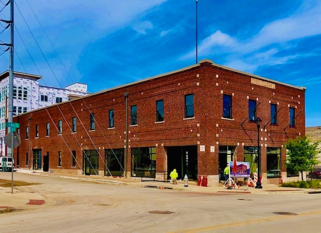 More Photos Of 212 S Main St, Fort Worth Unknown For Lease