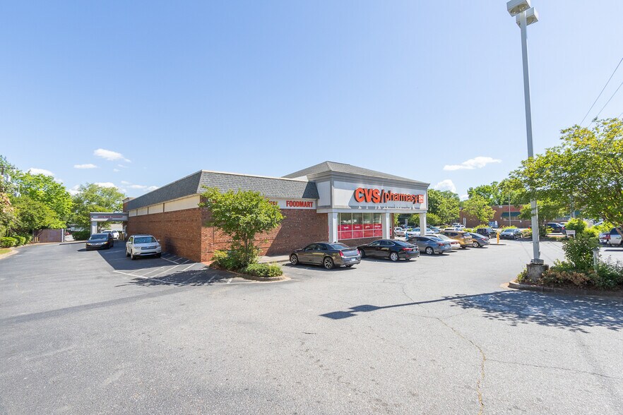 More Photos Of 2814 N Main St, Anderson General Retail For Sale