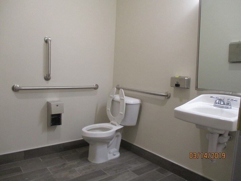 More Photos Of 122 Canal St, Pooler Medical For Lease