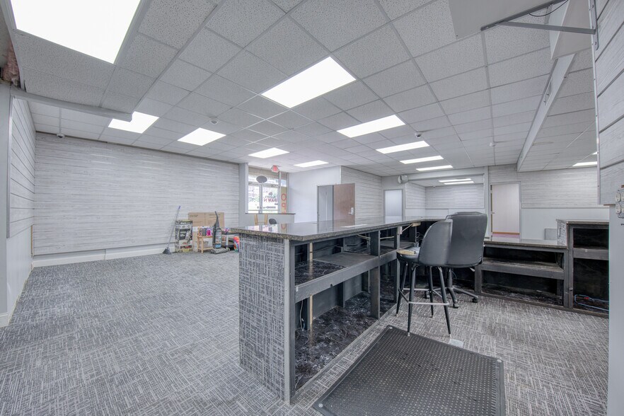 More Photos Of 226 Washington St, Newell Storefront Retail Residential For Sale