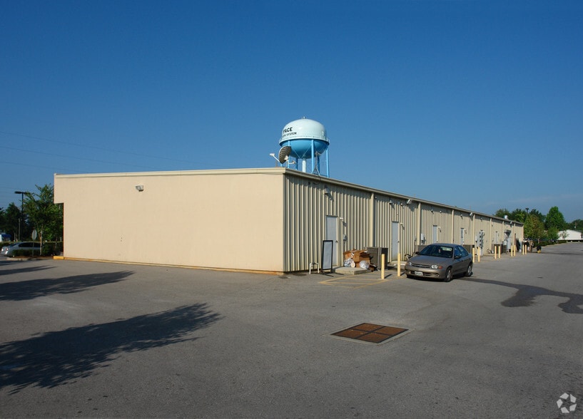 More Photos Of 5070-5086 90 Hwy, Pace Unknown For Lease