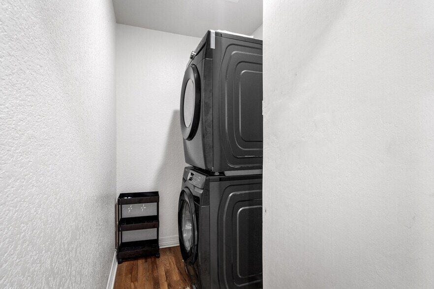 More Photos Of 3404 Rosedale St, Houston Multifamily For Sale