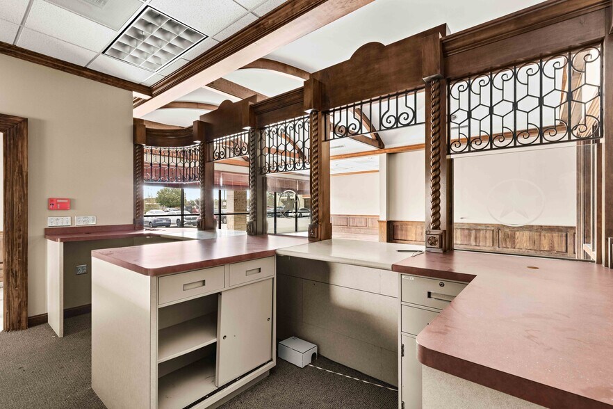 More Photos Of 14020 Highway 3, Webster Unknown For Lease