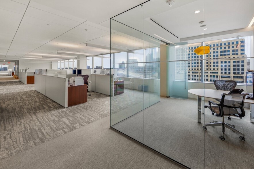 More Photos Of 7940 Jones Branch Dr, McLean Office For Lease