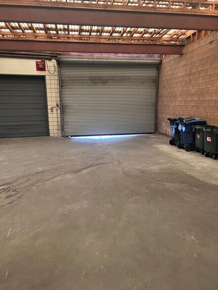 More Photos Of 13513 Sherman Way, Van Nuys Manufacturing For Sale