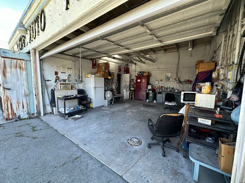 More Photos Of 1429 W 5th St, Santa Ana Auto Repair For Sale