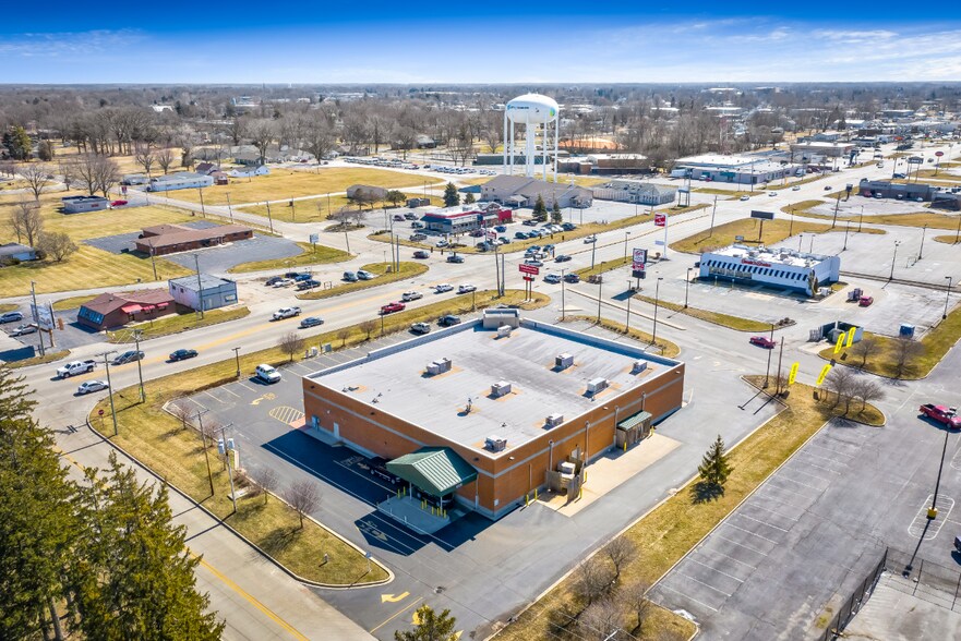 More Photos Of 2620 S Western Ave, Marion Drugstore For Lease