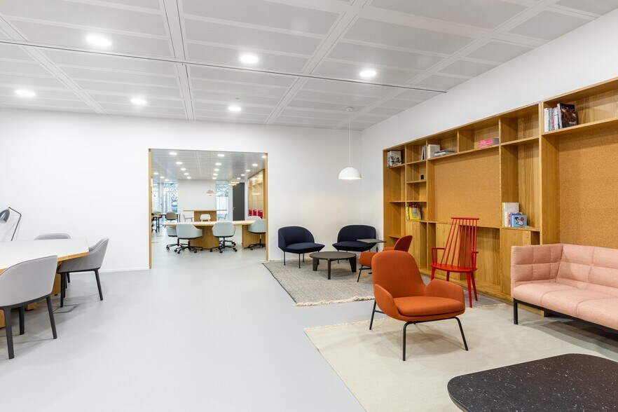 More Photos Of 566 Chiswick High Rd, London Coworking Space