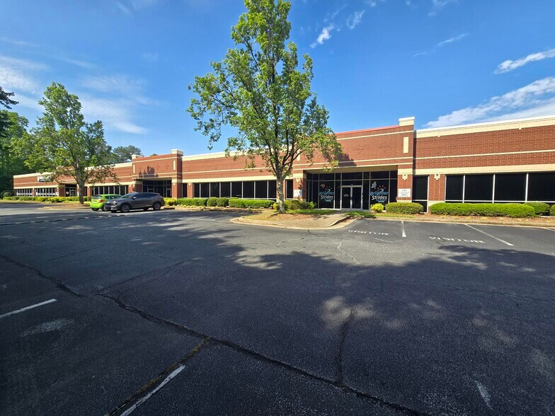 More Photos Of 10700 Abbotts Bridge Rd, Johns Creek General Retail For Lease