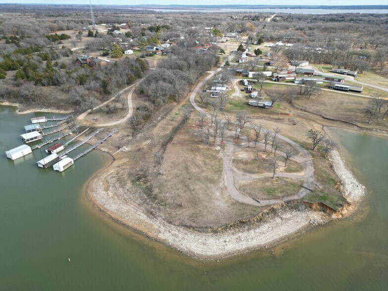 More Photos Of 13947 Reel Ln, Madill Marina For Sale