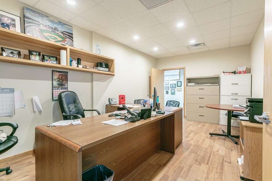 More Photos Of 300 Buell Rd, Rochester Loft Creative Space For Sale