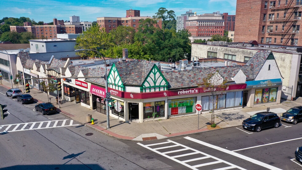 More Photos Of 90-102 E Post Rd, White Plains Freestanding For Lease