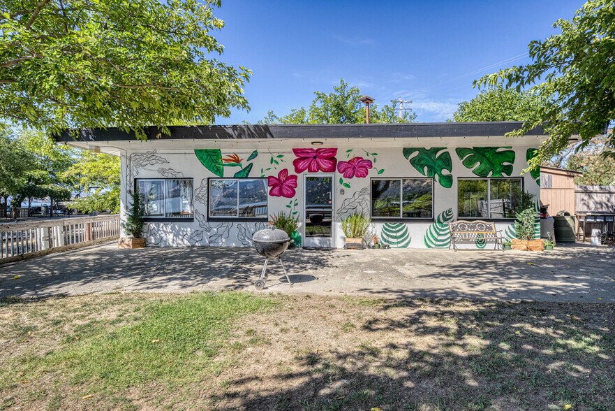 More Photos Of 2985 Lakeshore Blvd, Upper Lake Manufactured Housing Mobile Home Park For Sale