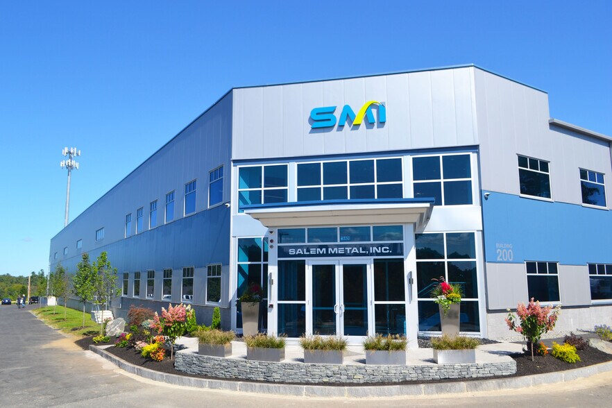 More Photos Of 177 N Main St, Middleton Warehouse For Lease