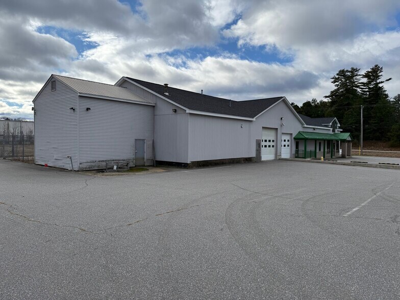 More Photos Of 149 Sheep Davis Rd, Pembroke Storefront For Lease