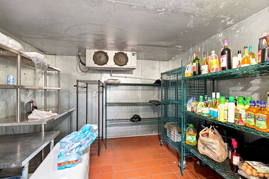 More Photos Of 7065 Westpointe Blvd, Orlando Medical For Sale