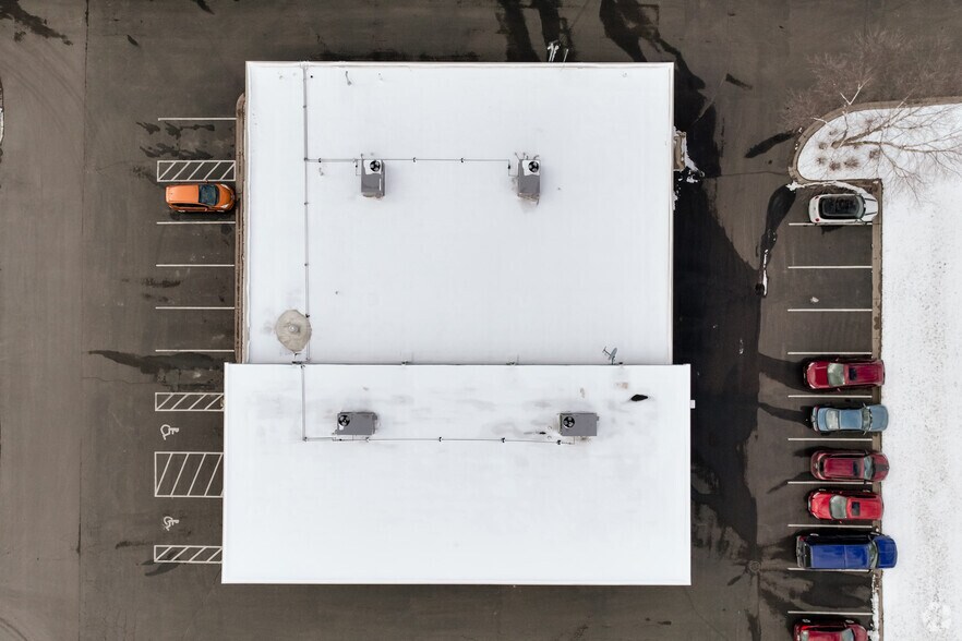 More Photos Of 1789 N Lexington Ave, Roseville Freestanding For Lease