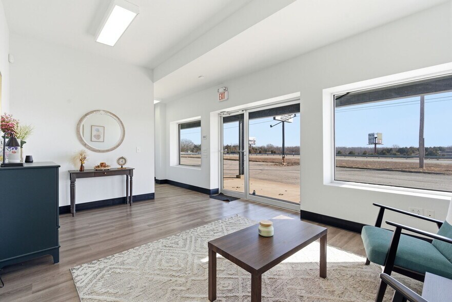 More Photos Of 10923 State Highway 176, Walnut Shade Office For Sale