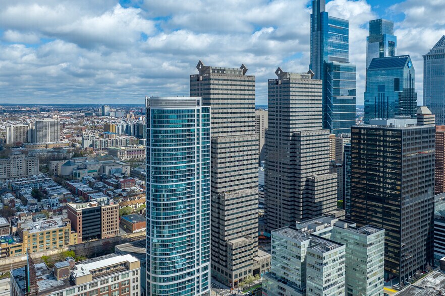 More Photos Of 2005 Market St, Philadelphia Office For Lease