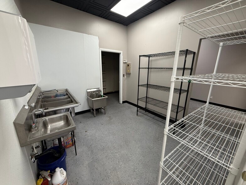 More Photos Of 273 W 500 S, Bountiful Unknown For Lease