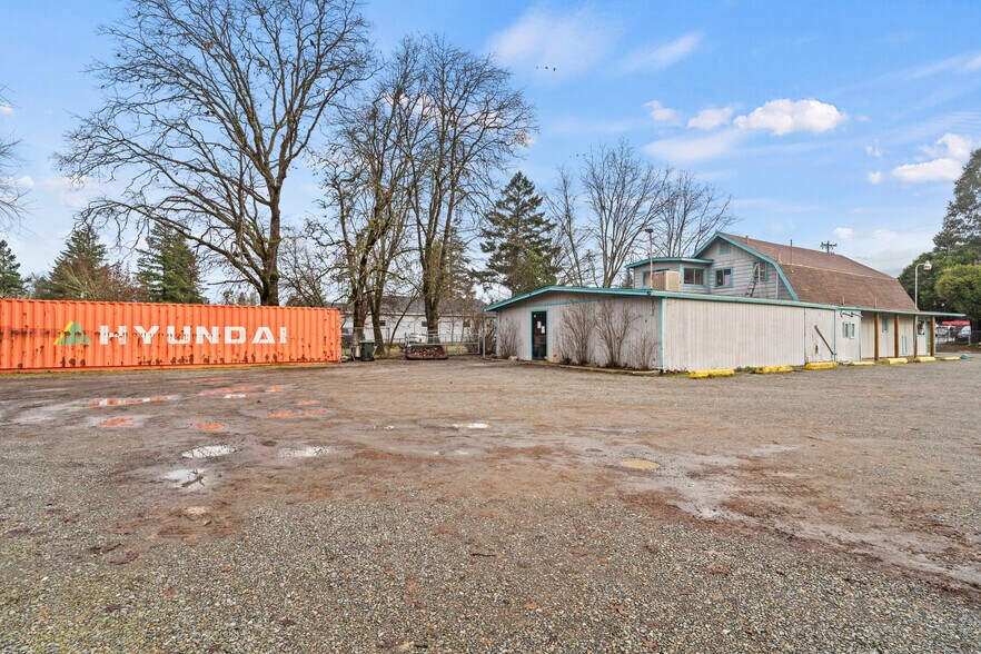 More Photos Of 120 S Hussey Ave, Cave Junction Specialty For Sale