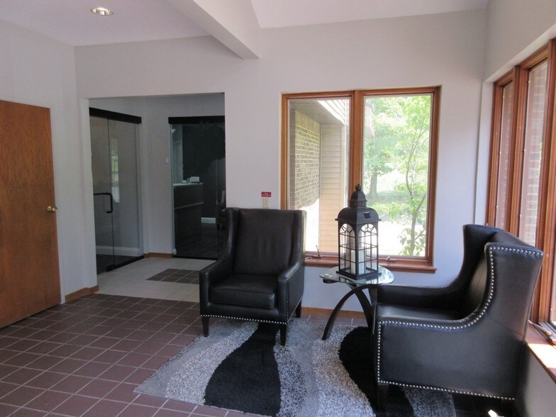More Photos Of 1803 Whites Rd, Kalamazoo Office For Lease