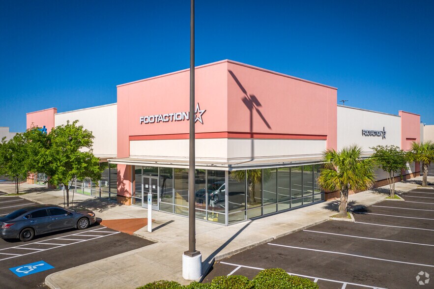 More Photos Of 45 S Loop 610, Houston Unknown For Lease