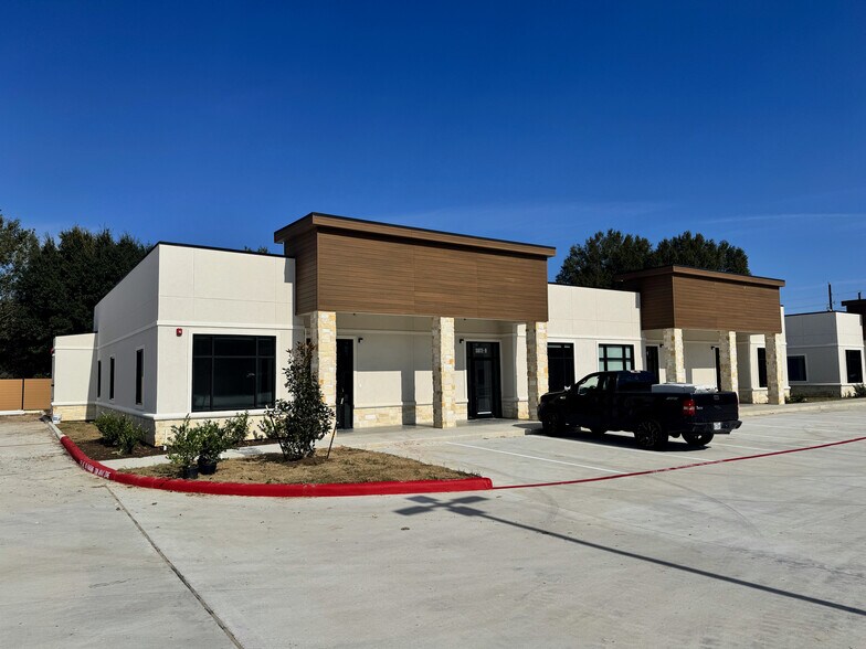 More Photos Of 18707 Mueschke Rd, Cypress Office For Lease